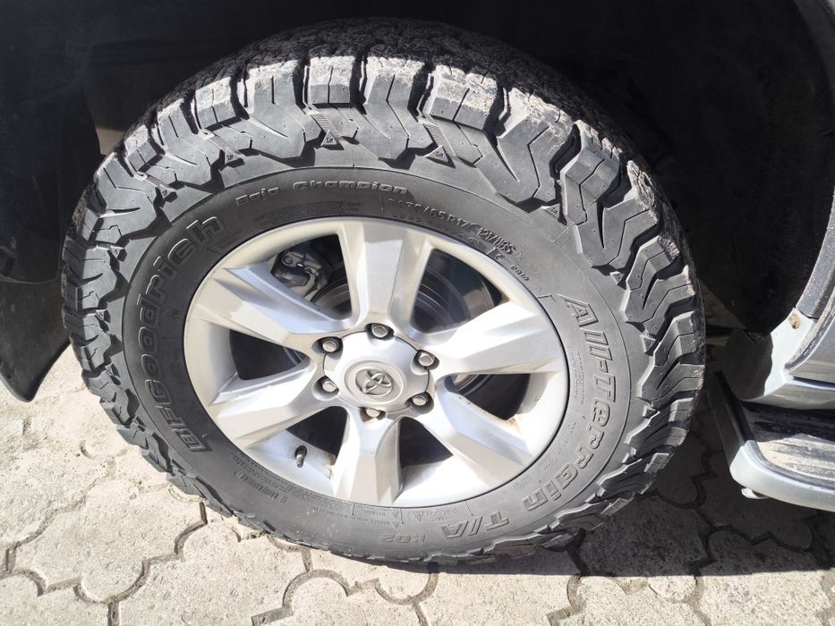 Продам 275 65 17 BF Goodrich All terrain KO2 диски 6х139.7 Prado