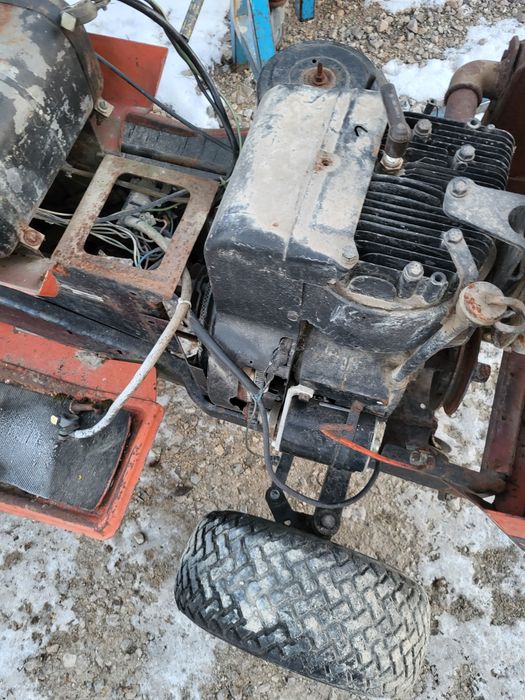 Kosiarka Traktorek Ogrodniczy Gilson Hydro 86