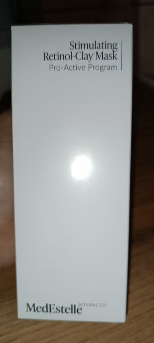 Medestelle maska glinkowa z retinolem  70 ml