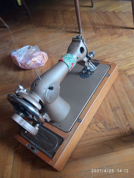 Машинка швейная Калинина