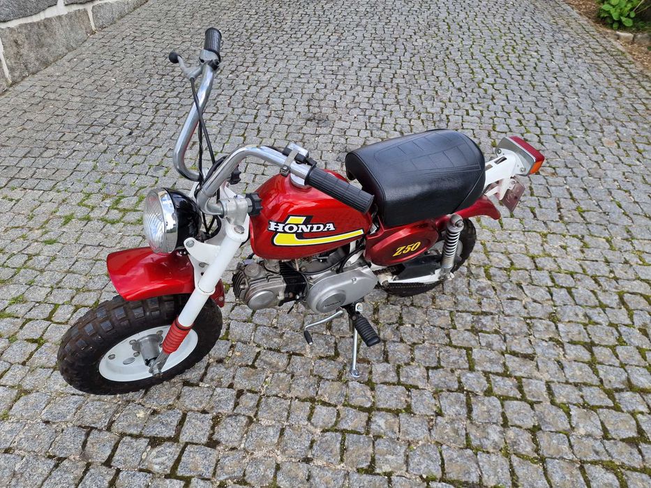 Mini Honda Z50 com documentos