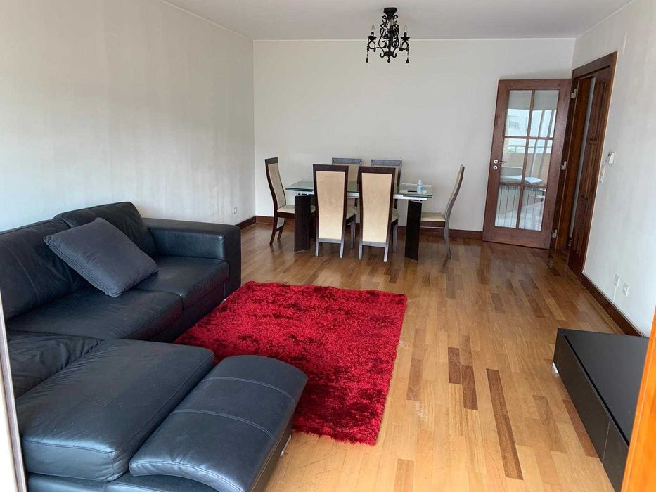 Apartamento T1 no Lumiar em condomínio fechado