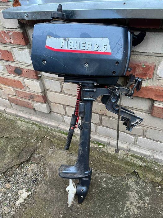 Продам лодочный мотор бензиновый