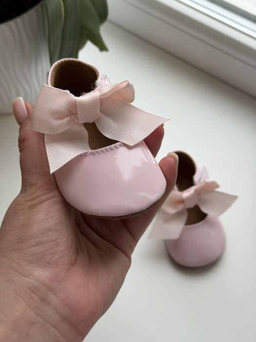 Пінетки для дівчинки