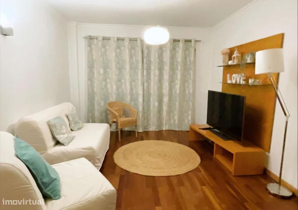 T3 com 3 casas de banho e varanda em Valongo