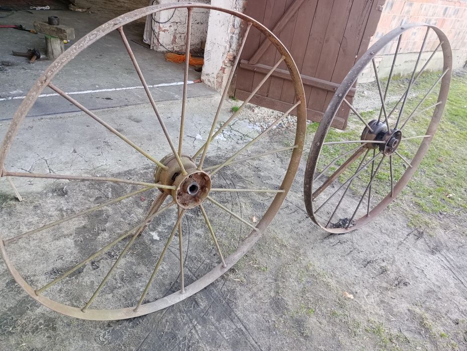 Duże koła żelazne