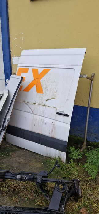 Porta lateral Drt. Mercedes Sprinter W906 Mod. 2006/2018.