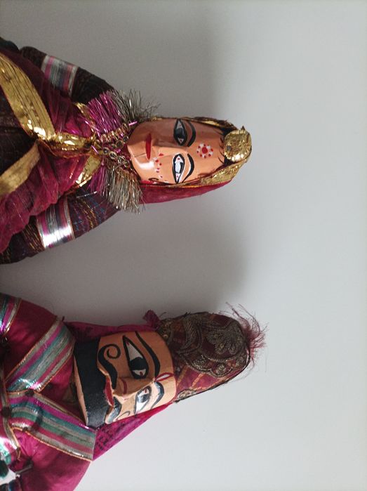 Conjunto de artesanato internacional e nacional