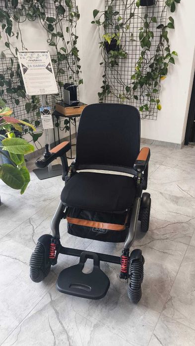 Wózek inwalidzki elektryczny Robooter E60A - Powystawowy | GWARANCJA