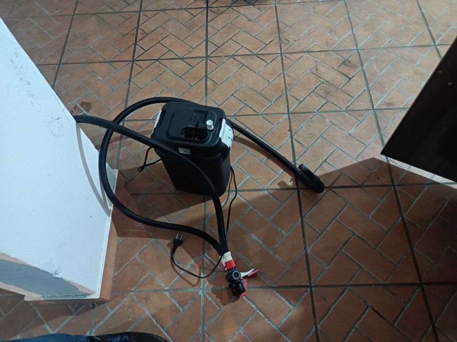 Vendo Aquário com bomba e acessórios