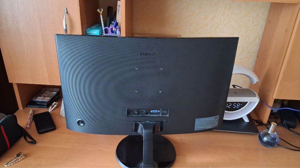 Вигнутий монітор 24" Samsung S24D360GAI Full HD / Стан ідеальний