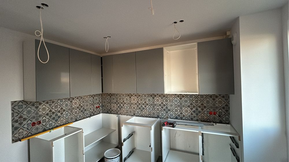 Montaż skręcanie składanie mebli