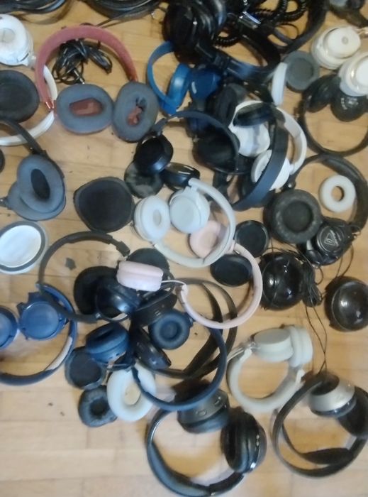 Słuchawki na części możliwa zamiana na telefon zablokowany goglami