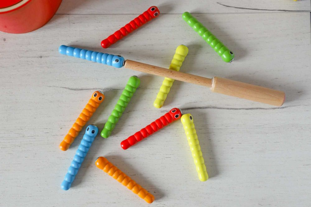 Детская игра магнитная рыбалка " Клубничка". Бу