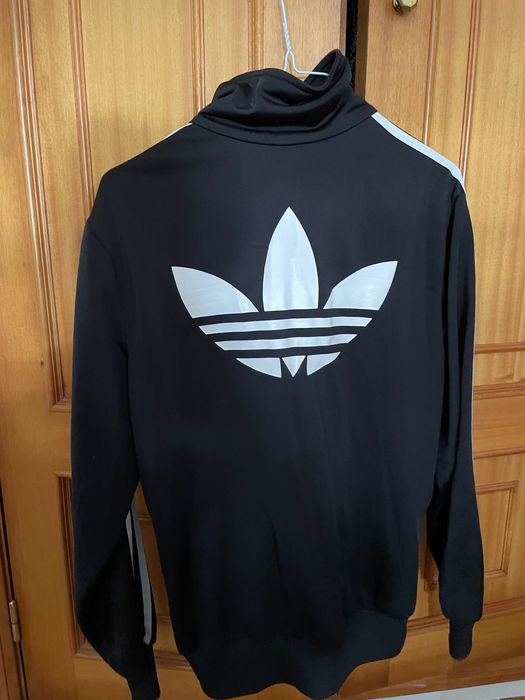 Casaco Clássico Adidas
