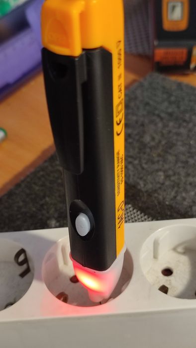 Medidor de corrente elétrica sem contato