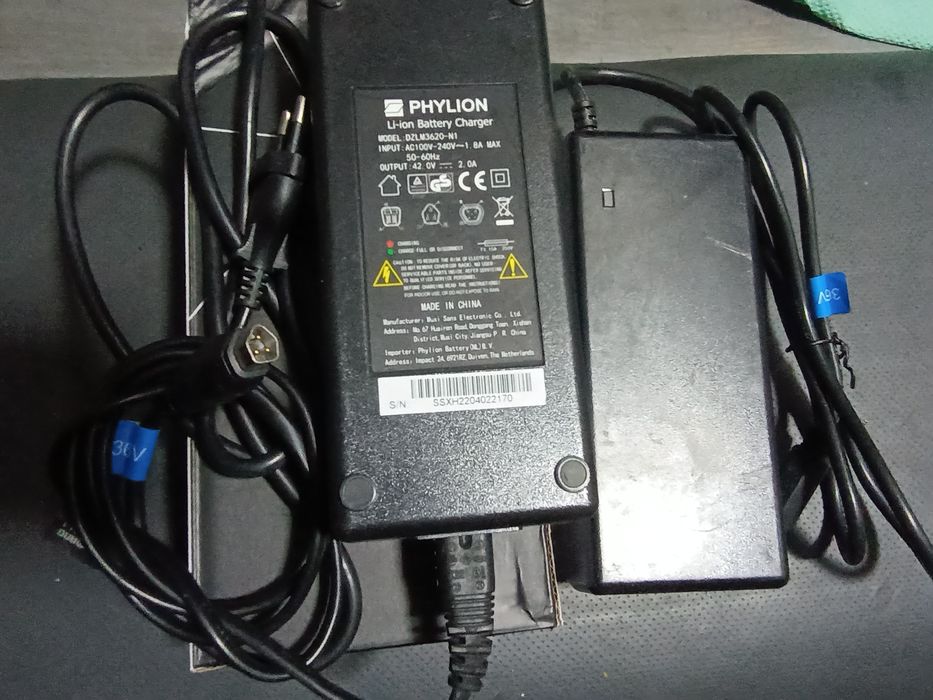 Зарядное устройство електровелосипед 3 pin 36-42 v Fischer Brose