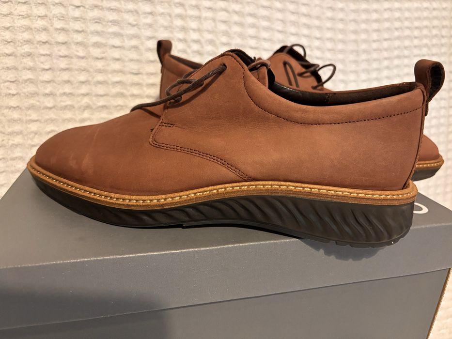 Ecco st.1 hybryd  rozm 42/43 skora nubukowa jak nowe
