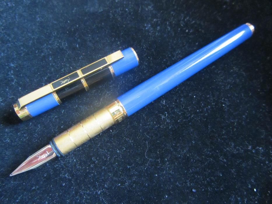 Caneta de Tinta Permanente Yves Saint Laurent - Rarissima