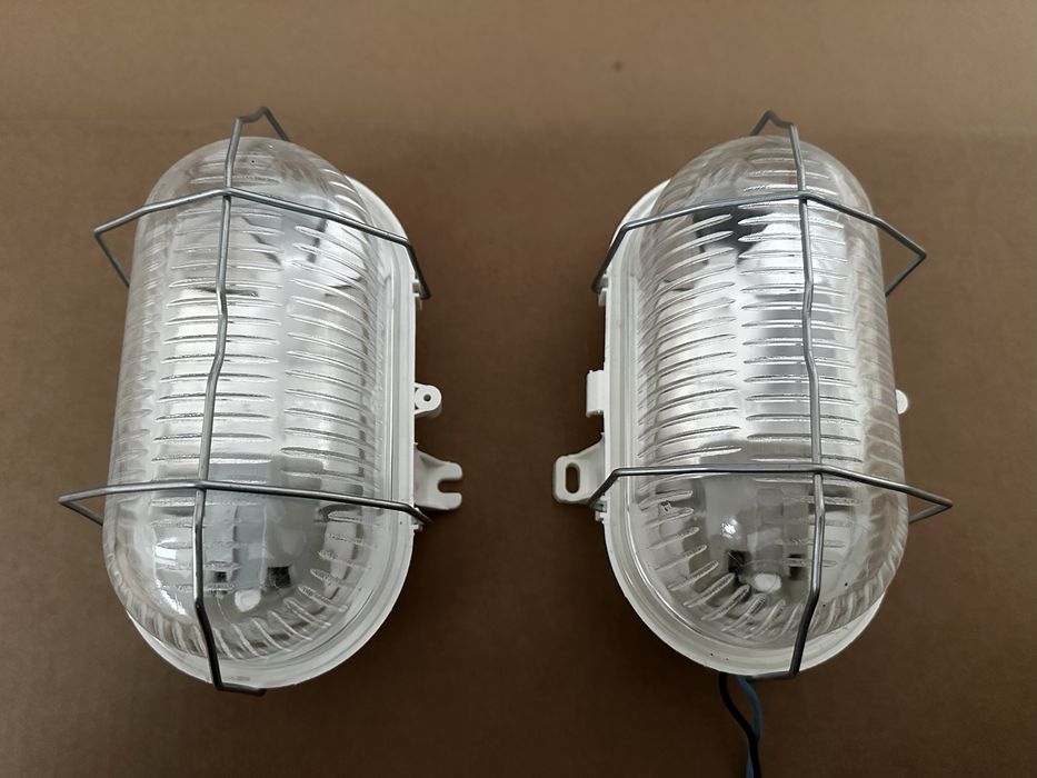 Oprawa garażowa/kanałowa z siatką Pawbol. Lampa do garażu