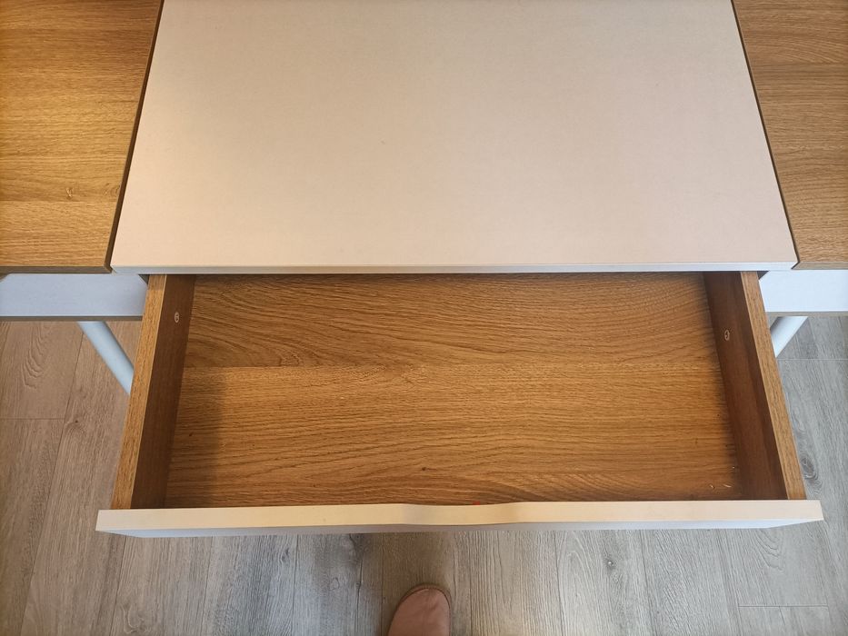 Eleganckie biurko styl skandynawski