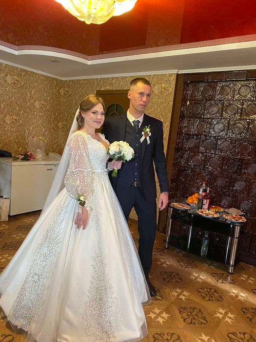 Весільна сукня айворі