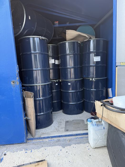 Бочки 200 л  под мед , масло и т д