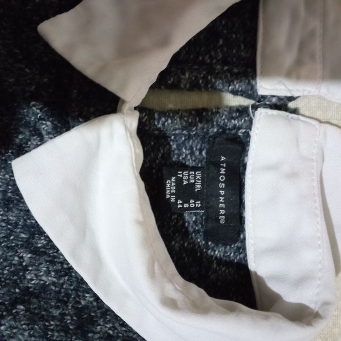 Casaco em lã, com detalhes em viscose