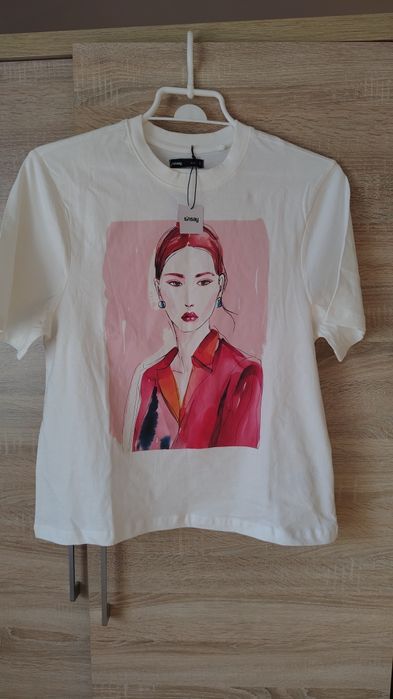 Nowy damski tiszert krótki rękaw roz S Sinsay