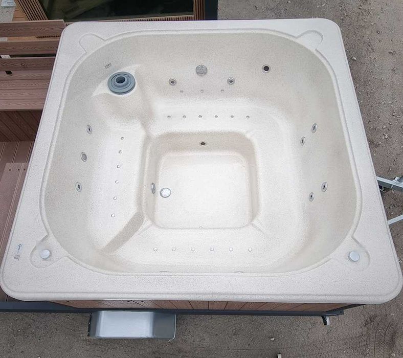 Mobilna Balia Jacuzzi Hot Tub Euroline Relaks Premium