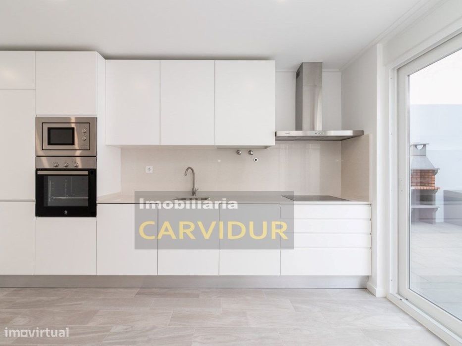 Apartamento T1 totalmente remodelado com quintal