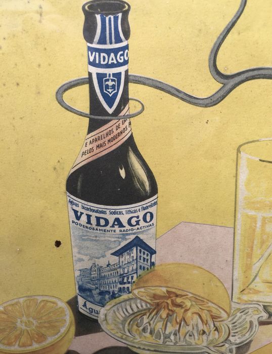 folha calendário "Águas de Vidago - março/abril 1959" com moldura