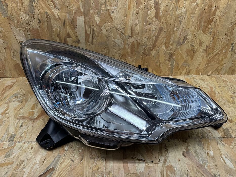 przednia prawa lampa citroen c3 ii ds3 09-16