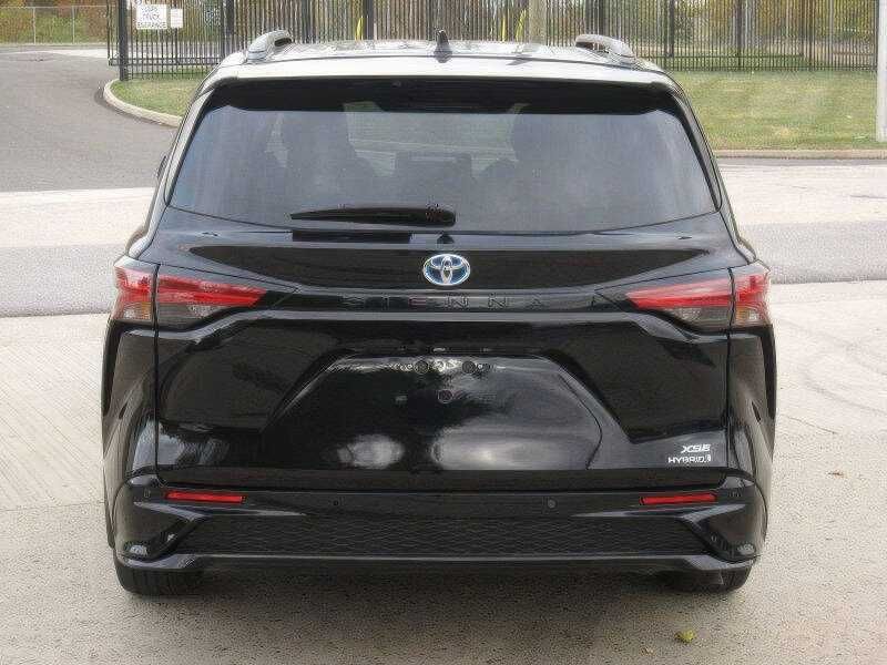 2023 Toyota Sienna XSE 7-Passenger