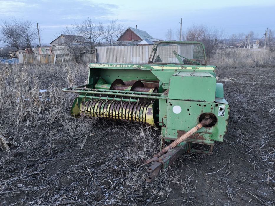 Прес підбирач john deere 332