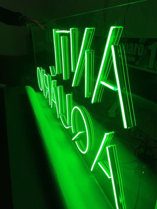 Letras 3D - PVC, Acrílico, metal