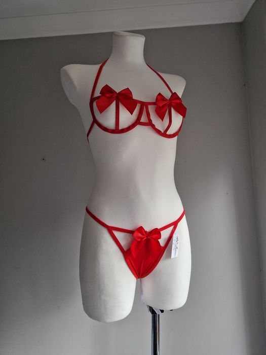 Seksowna bielizna czerwona w z kokardkami L