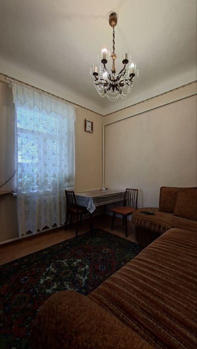 Продається будинок в центральній частині міста