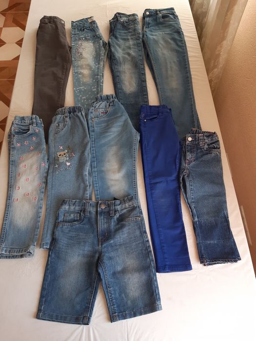 Продам джинсы на девочку