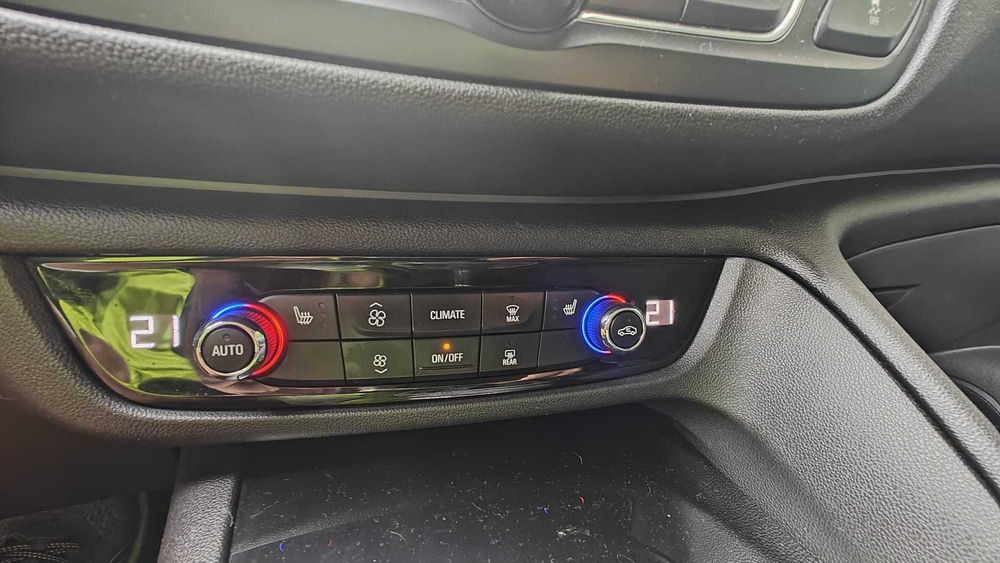 Opel Insígnia Sports Tourer 1.5 Turbo Innovation (165 cv) – Full Extras/Familiar de Excelência