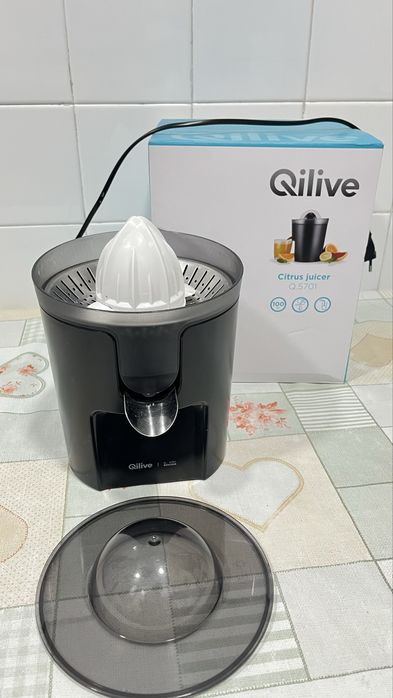 Espremedor de Citrinos Elétrico Qilive – (Preto)