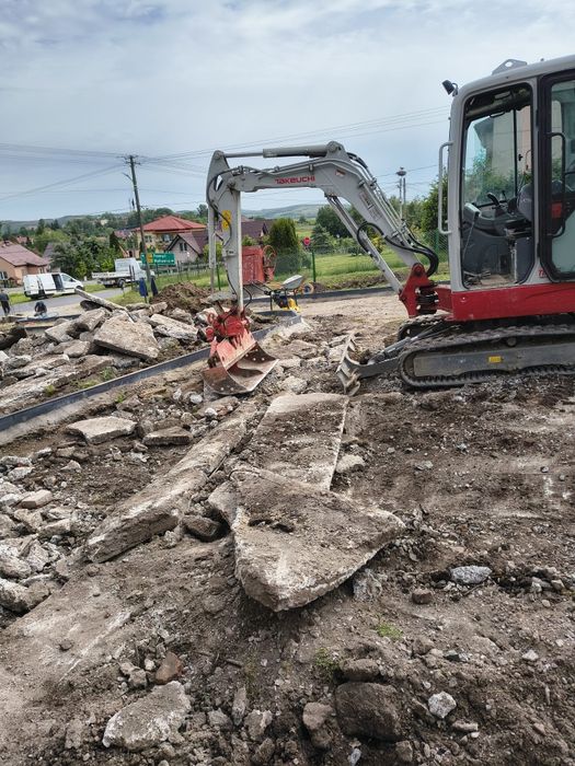 Usługi  Minikoparka  wywrotka  wykopyKorytowanie  wywóz ziemi