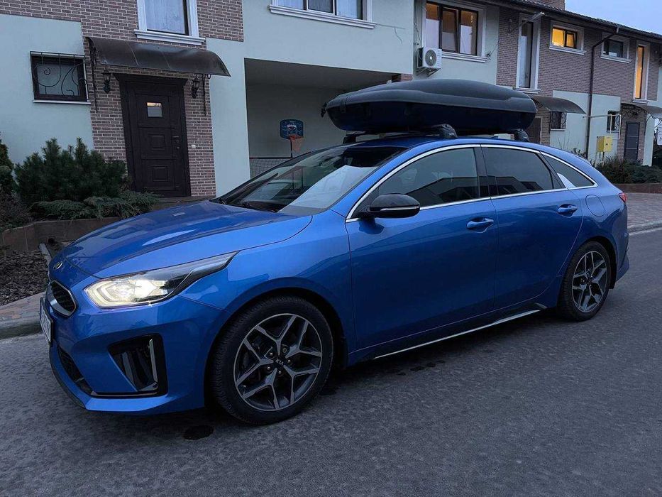 Kia ProCeed офіційне авто.