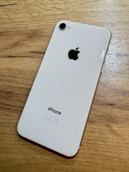 Apple Iphone 8 64GB kondycja baterii 82%