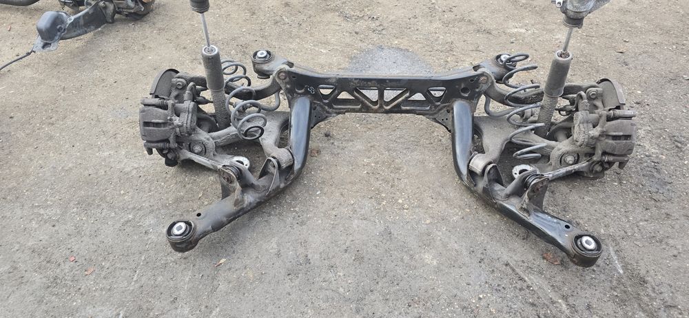 Zawieszenie tył Audi A4 B8 A5 8T ośka