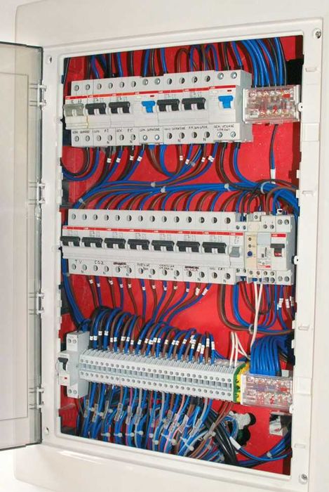 Eletricista  – Reparos Rápidos em Instalações Elétricas