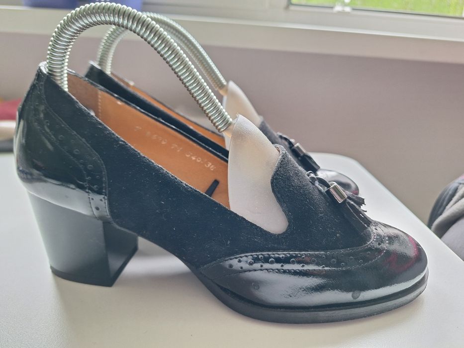 Buty na słupku, czarne