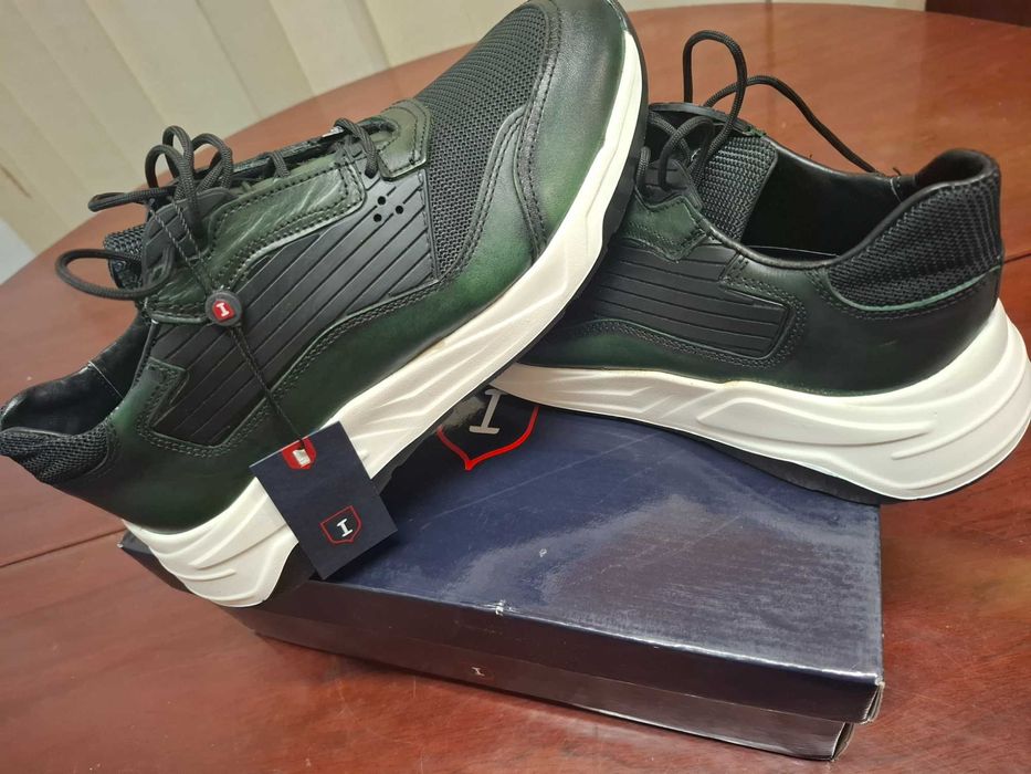 Sapatilhas Suits Inc