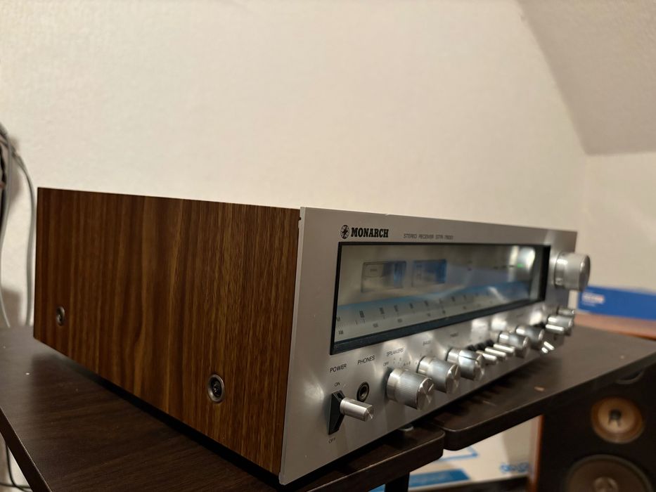 MONARCH STR-7500 Amplituner