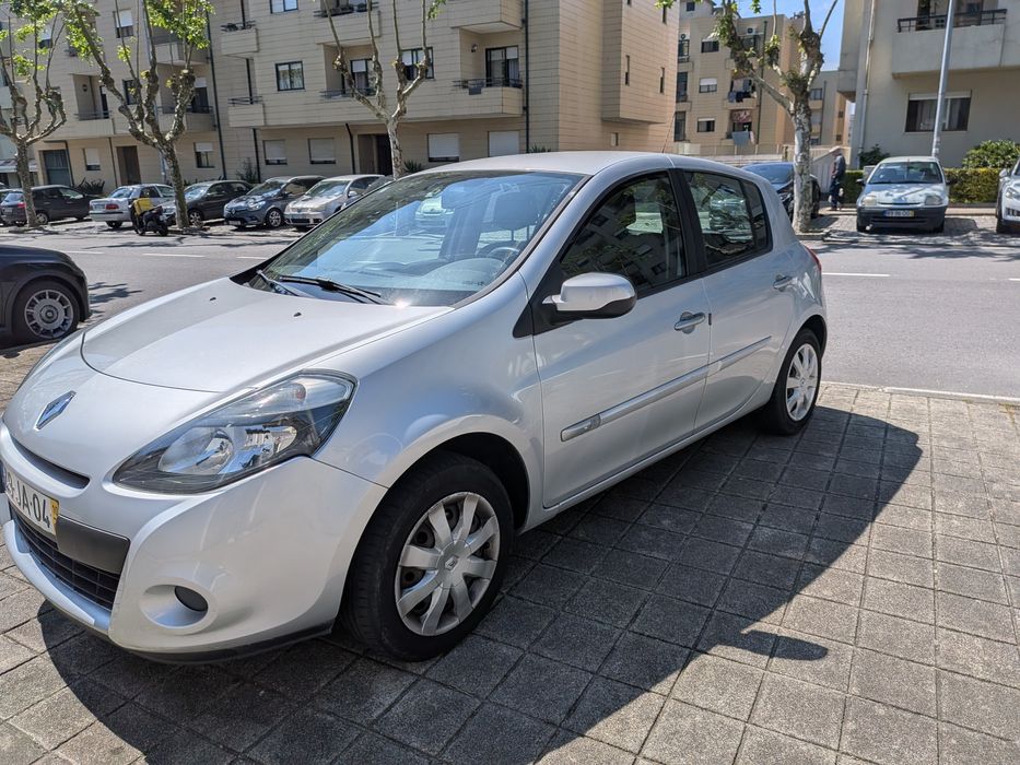 Renault Clio - poucos km